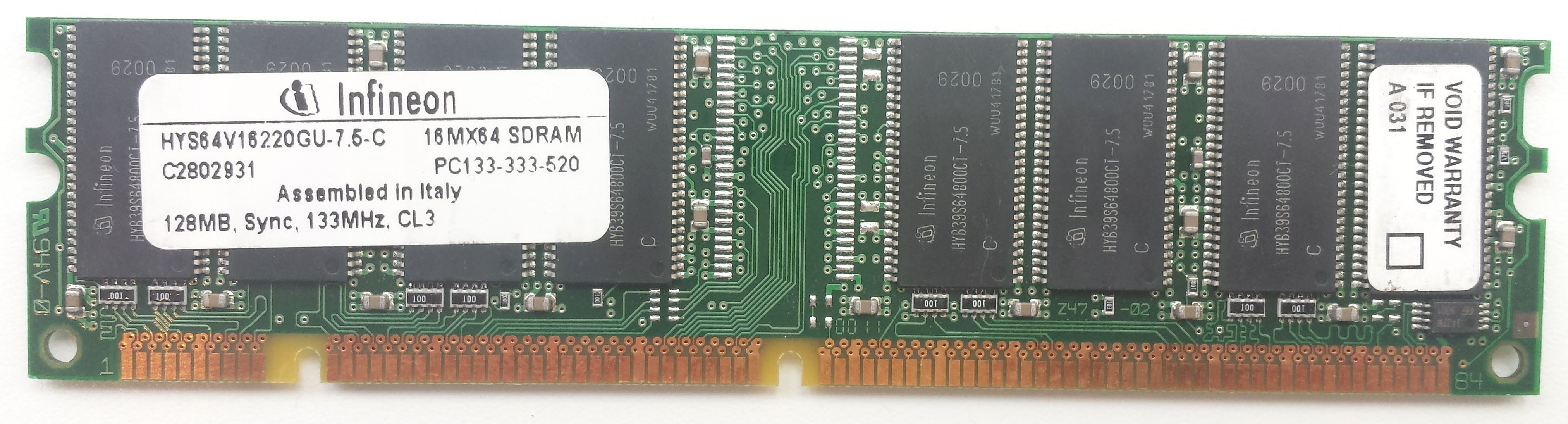 SDRAM 128MB 133Mhz / Infineon HYS64V16220GU-7.5-C
