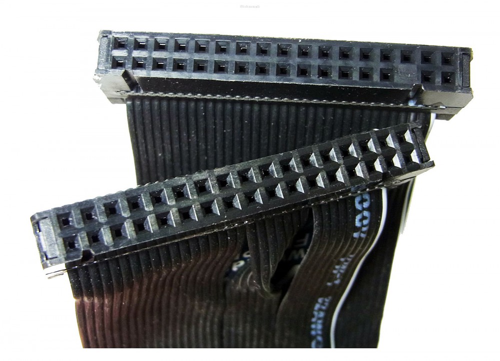 Floppy kabel 2 connectoren zwart closeup