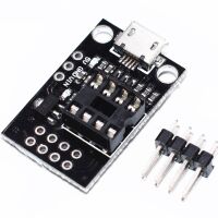 ATmel ATTINY13-25-45-85 AVR Microcontroller programmeer platform bovenkant schuin met header pins