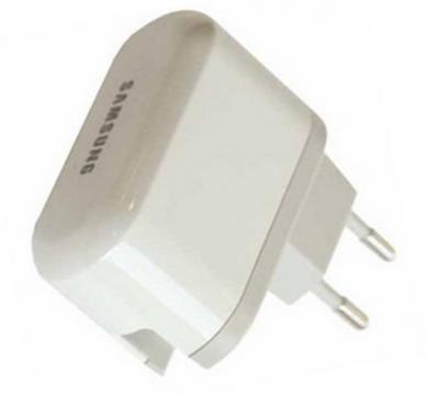 Adapter EU Schakelend 5VDC 1A / Samsung DPP-0920E 150cm snoer met telefoon en usb aansluiting