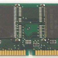 SDRAM 32MB 66Mhz / Hyundai HYM7V64400 (2e kans)