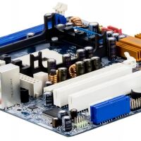 Moederbord Socket 754 DDR PCI-E 16X MicroATX 20+4-pins / ASRock K8NF6G-VSTA MET CPU HEATSINK, GEEN I/O SHIELD (2e kans) - Afbeelding 3