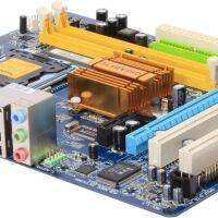 Moederbord Socket LGA775 DDR2 PCI-E ATX 24+4-pins / Gigabyte GA-G31M-ES2L rev 1.1 ZONDER CPU HEATSINK, MET I/O SHIELD (2e kans) - Afbeelding 4