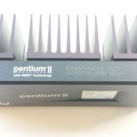 Intel Pentium 2 400 MHz SL2S7-01 bovenkant schuin