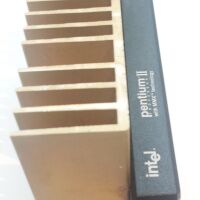 Intel Pentium 2 450 MHz SL2U7-01 zijkant