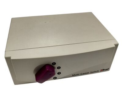 Gameport DB15 Multi gamer Switch 4-poort Trust 11138 01