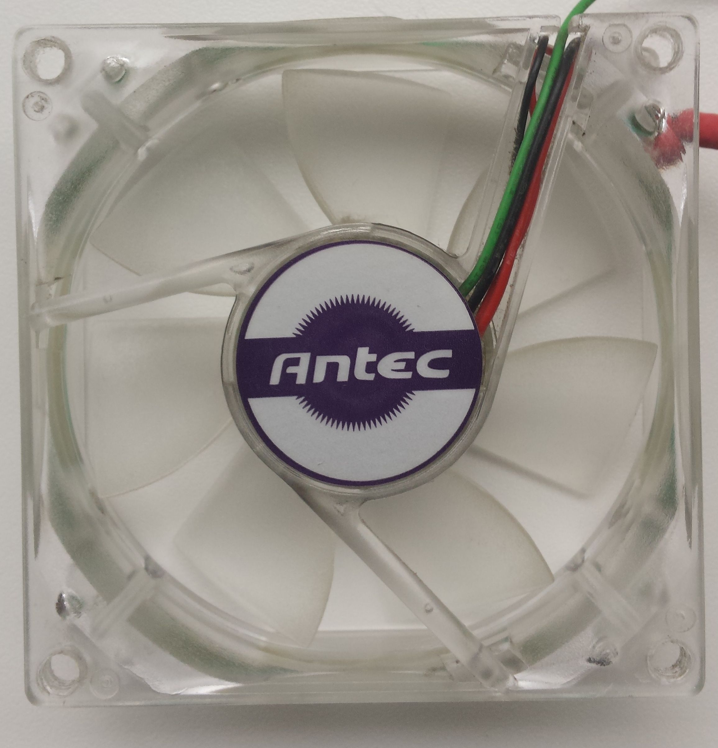 Ventilator 80x80x25 12VDC 3-pins LED / Antec 001