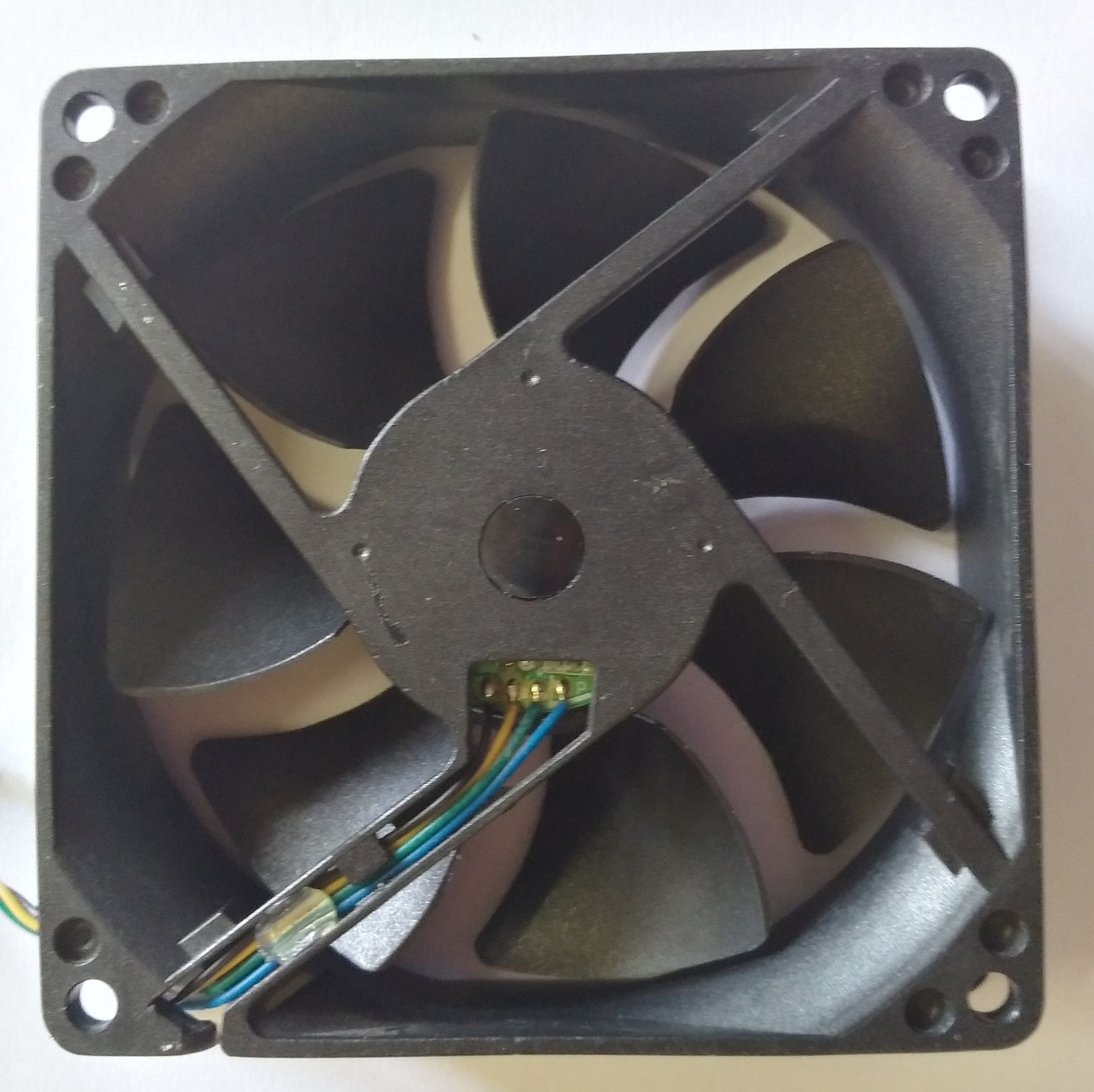 Ventilator 92x92x25 12VDC 4-pins / Onbekend 01