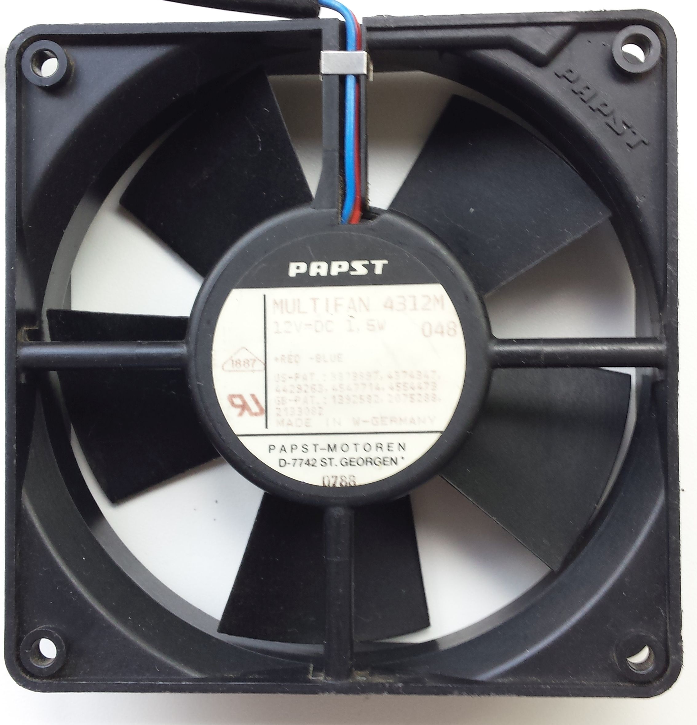 Ventilator 120x120x33 12VDC 2-Pins / Papst Multifan 4312M Ventilator 120x120x33 12VDC 2-Pins / Papst Multifan 4312M