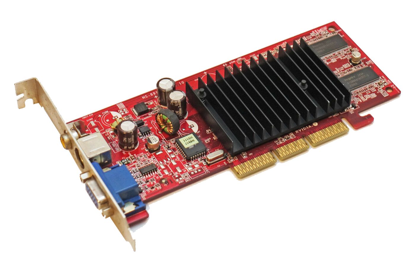 Grafische kaart nVidia GeForce FX5200 128MB DDR AGP 8x VGA S-VIDEO COMPOSIET NV34 Board p118dtn MSI