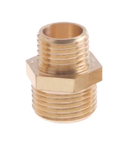 Koppelstuk buitendraad 1/2" DN15 naar buitendraad 1/4" DN8 messing Koppelstuk buitendraad 1/2" DN15 naar buitendraad 1/4" DN8 messing