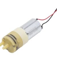 Waterpomp zelf aanzuigende membraam pomp 5-6VDC aansluiting 4.9mm JSB370-6A-02